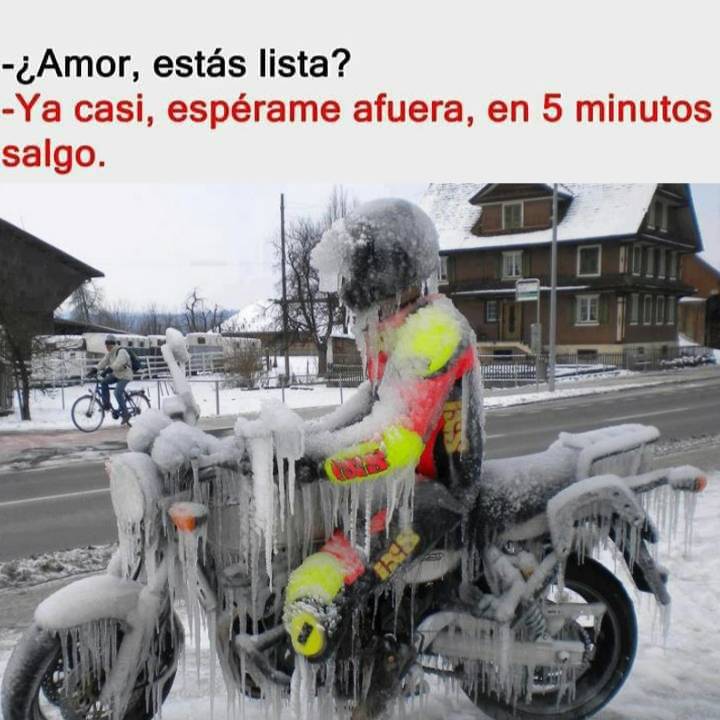 ¿Amor, estás lista? Ya casi, espérame afuera, en 5 minutos salgo.