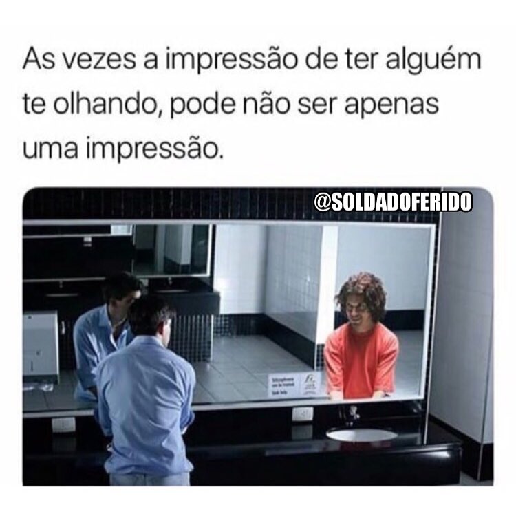 As vezes a impressão de ter alguém te olhando, pode não ser apenas uma impressão.