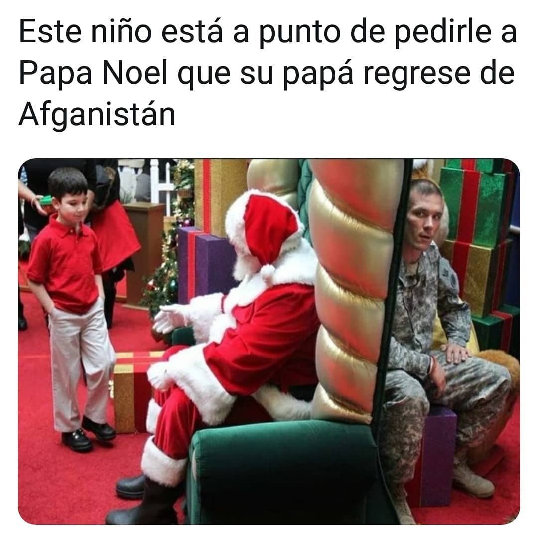 Este niño está a punto de pedirle a Papa Noel que su papá regrese de Afganistán.