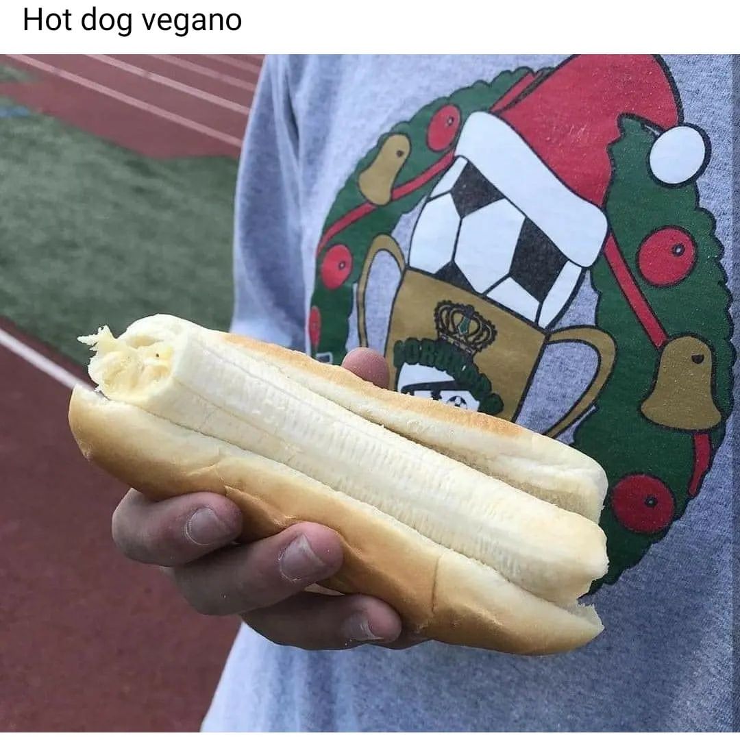 2 hot dogs meme