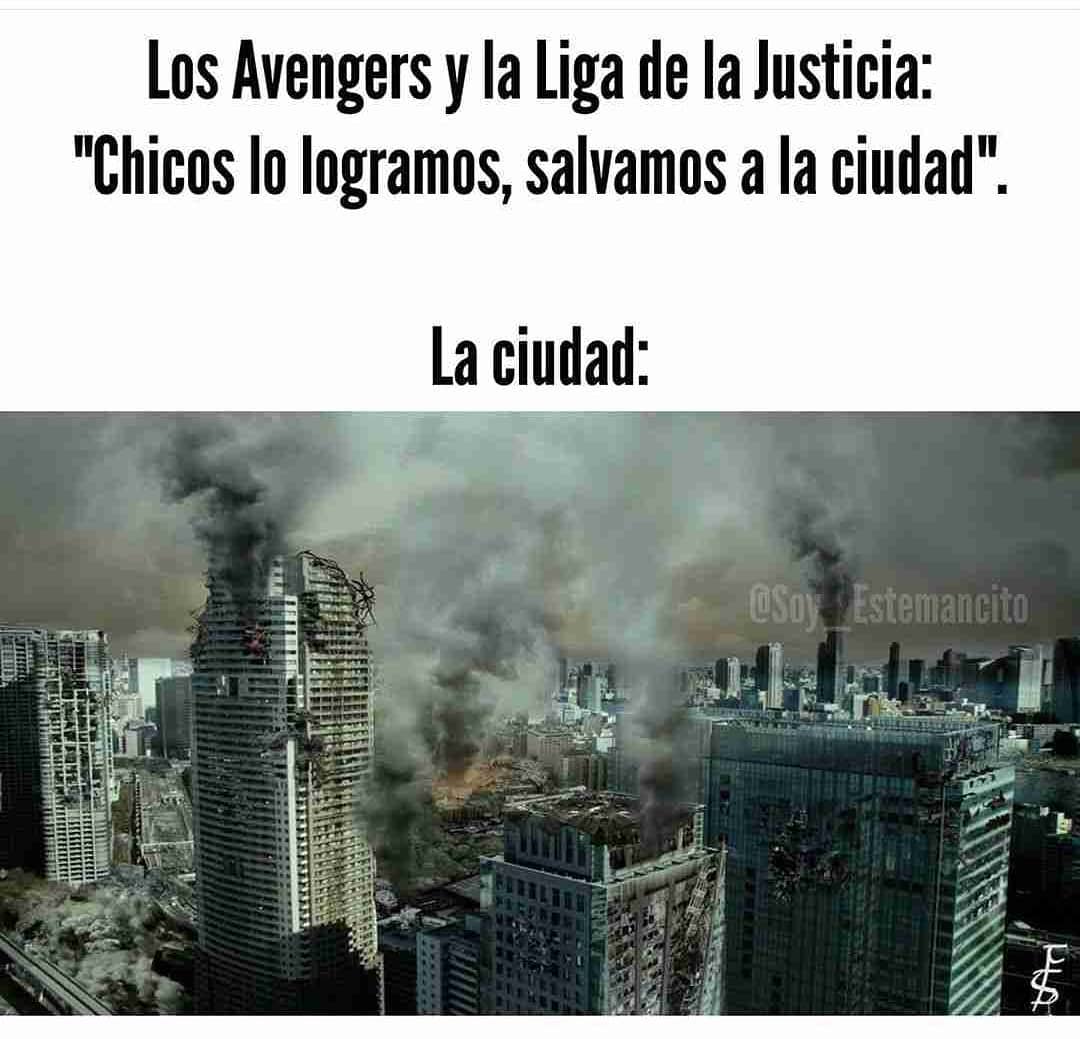 Los Avengers y la Liga de la Justicia: "Chicos lo logramos, salvamos a la ciudad".  La ciudad: