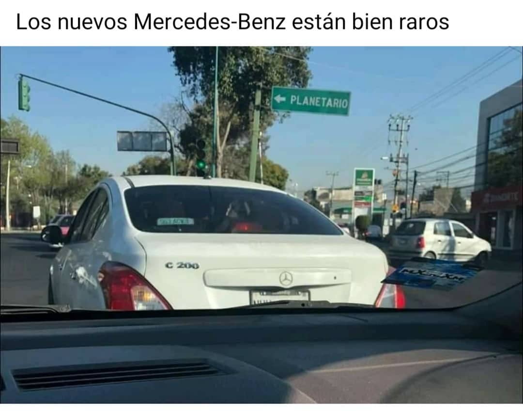 Los nuevos Mercedes-Benz están bien raros.