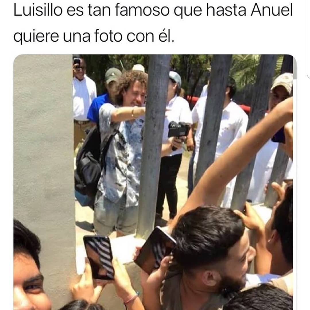 Luisillo es tan famoso que hasta Anuel quiere una foto con él.