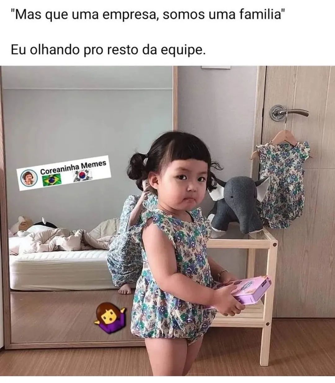 "Mas que uma empresa, somos uma familial." Eu olhando pro resto da equipe.