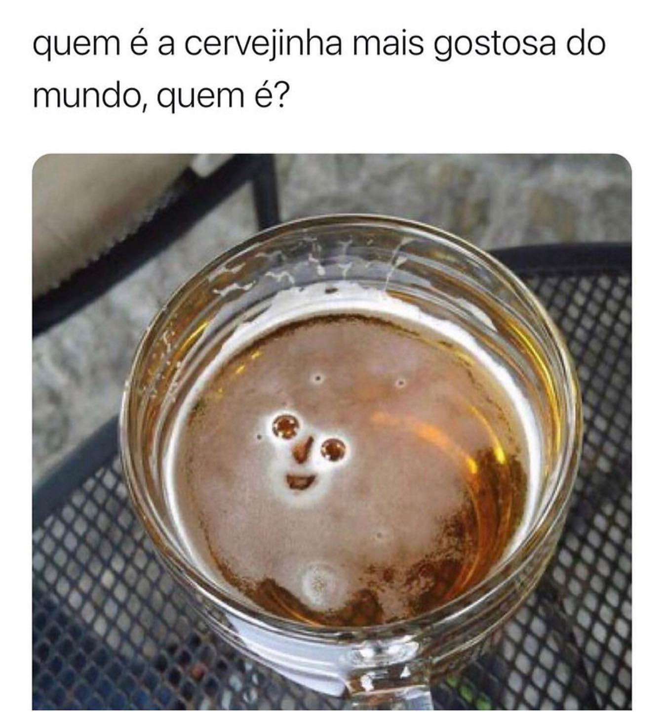 Dois desse e uma jarra de suco de maracujá é oq eu quero pro meu dia Memes