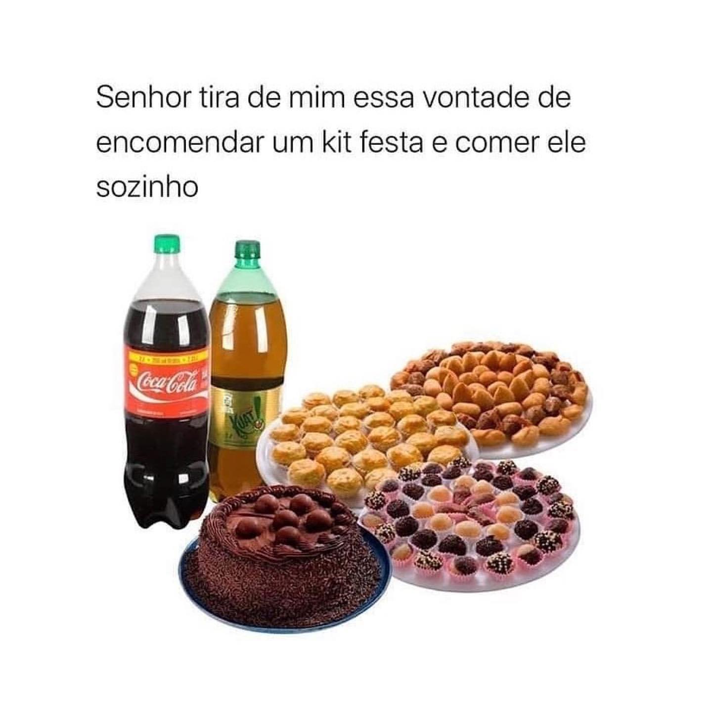 Senhor tira de mim essa vontade de encomendar urn kit festa e comer ele sozinho.