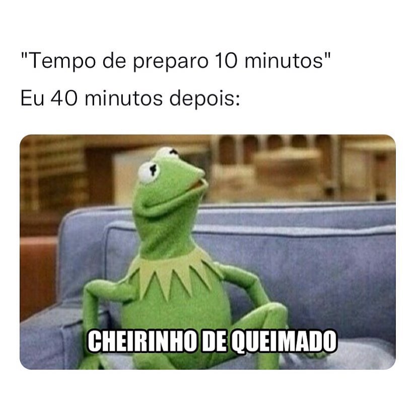 "Tempo de preparo 10 minutos". Eu 40 minutos depois: Cheirinho de queimado.