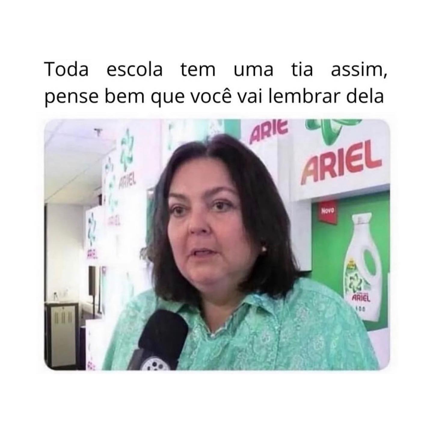 Toda escola tem uma tia assim, pense bem que você vai lembrar dela.